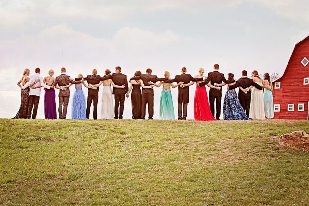 Large group prom photo